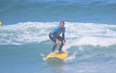 Discovering the Best Porto Surf Lessons at Estela Surf & Hostel 🏄‍♂️